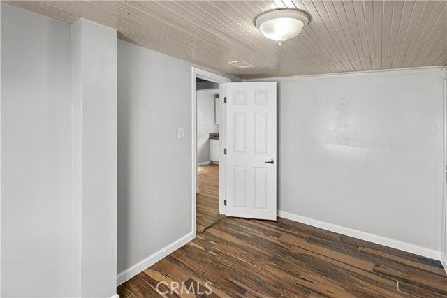 2521 P, Bakersfield, CA 93301