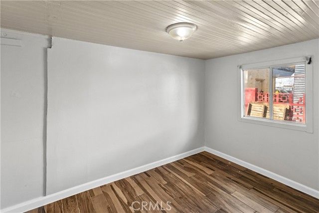 2521 P, Bakersfield, CA 93301