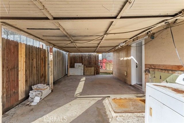 2521 P, Bakersfield, CA 93301