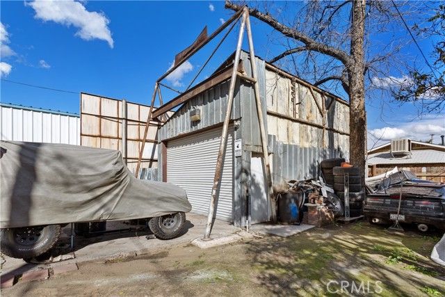 2521 P, Bakersfield, CA 93301