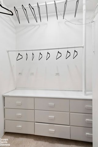 140 E 95th St Ste 1E, New York City, NY 10128