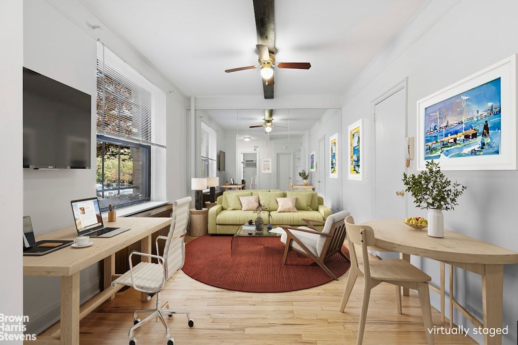 140 E 95th St Ste 1E, New York City, NY 10128