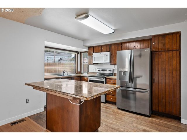10606 Se 11TH Cir, Vancouver, WA 98664