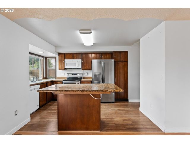10606 Se 11TH Cir, Vancouver, WA 98664