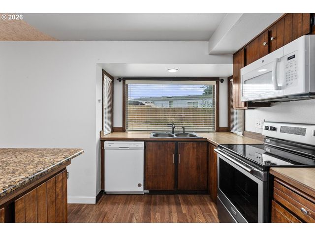 10606 Se 11TH Cir, Vancouver, WA 98664