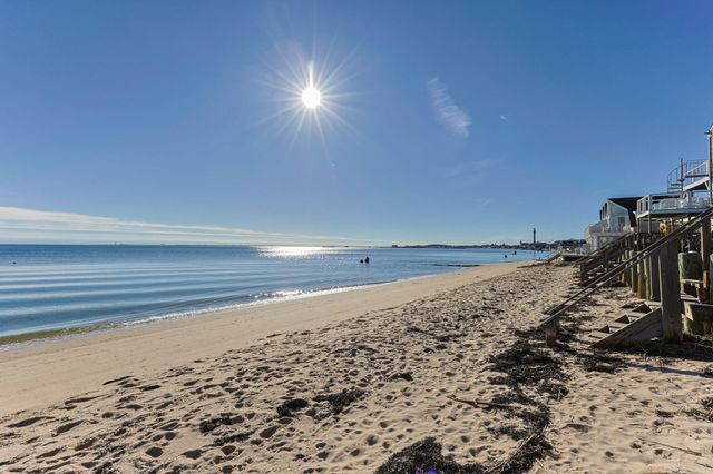 624 Commercial Street, Provincetown, MA 02657