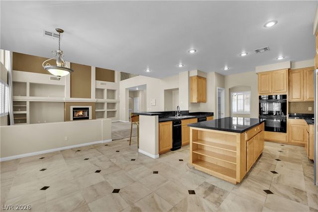 10086 Ashiem Street, Las Vegas, NV 89183