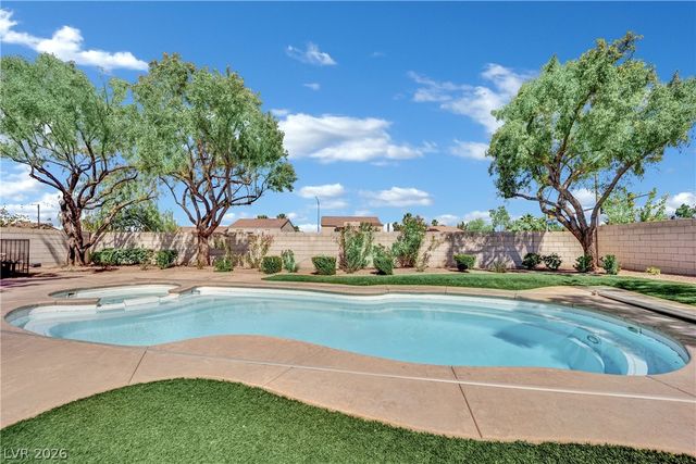 10086 Ashiem Street, Las Vegas, NV 89183