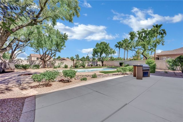 10086 Ashiem Street, Las Vegas, NV 89183