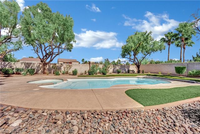 10086 Ashiem Street, Las Vegas, NV 89183