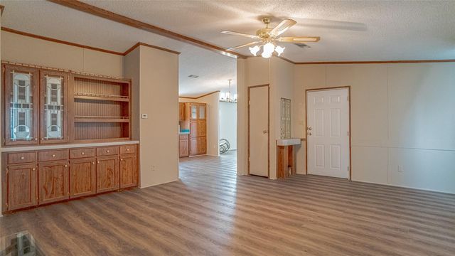 2717 Creek Drive, Granbury, TX 76048