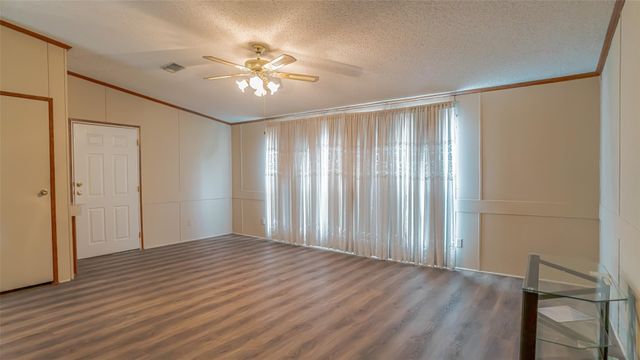 2717 Creek Drive, Granbury, TX 76048