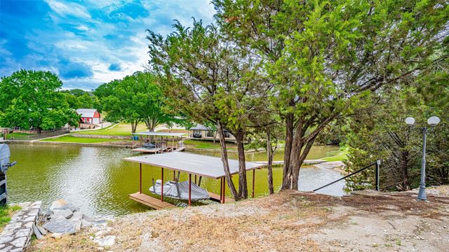 2717 Creek Drive, Granbury, TX 76048