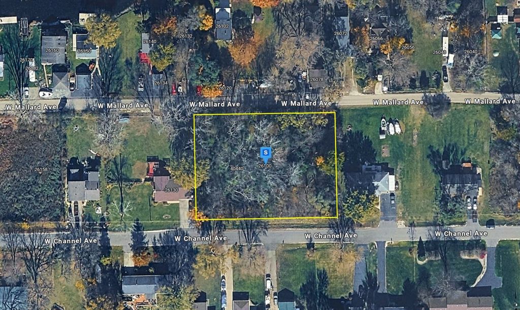26100 W Channel Avenue, Antioch, IL 60002