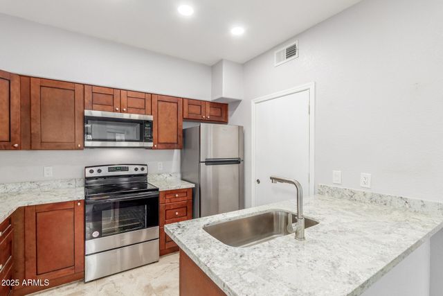 5302 E VAN BUREN Street 1028, Phoenix, AZ 85008