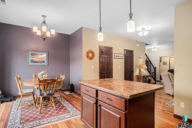 6808 S Witzke Ave, Sioux Falls, SD 57108