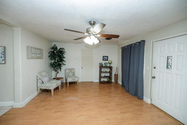 1244 Melrose Ave, Modesto, CA 95350