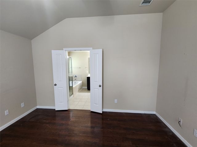 500 Paddle Drive, Crowley, TX 76036