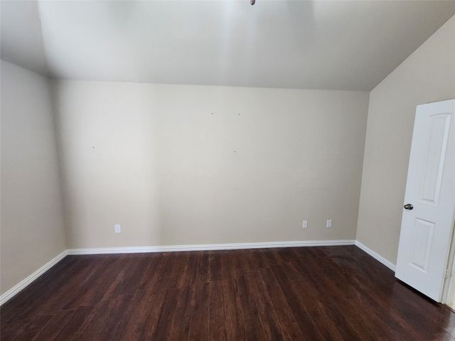 500 Paddle Drive, Crowley, TX 76036