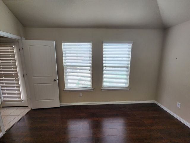 500 Paddle Drive, Crowley, TX 76036