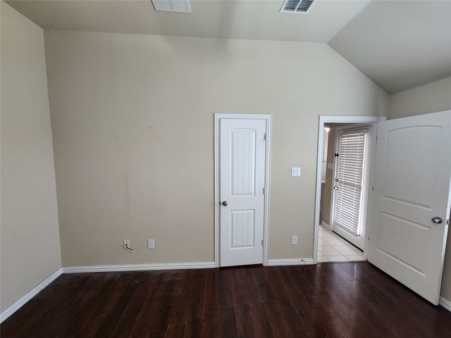 500 Paddle Drive, Crowley, TX 76036