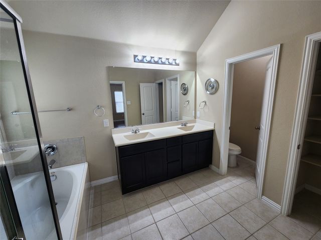 500 Paddle Drive, Crowley, TX 76036
