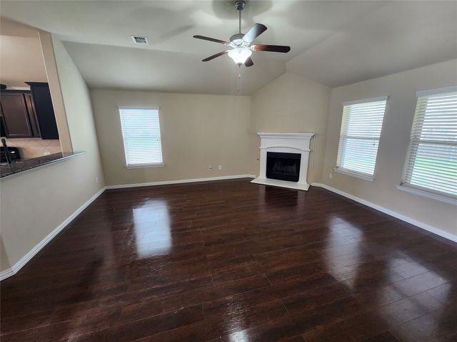 500 Paddle Drive, Crowley, TX 76036