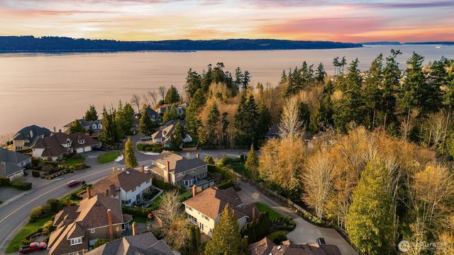 6728 St. Andrews Drive, Mukilteo, WA 98275