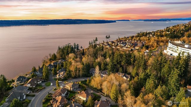 6728 St. Andrews Drive, Mukilteo, WA 98275