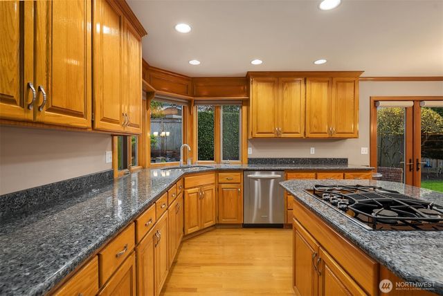 6728 St. Andrews Drive, Mukilteo, WA 98275