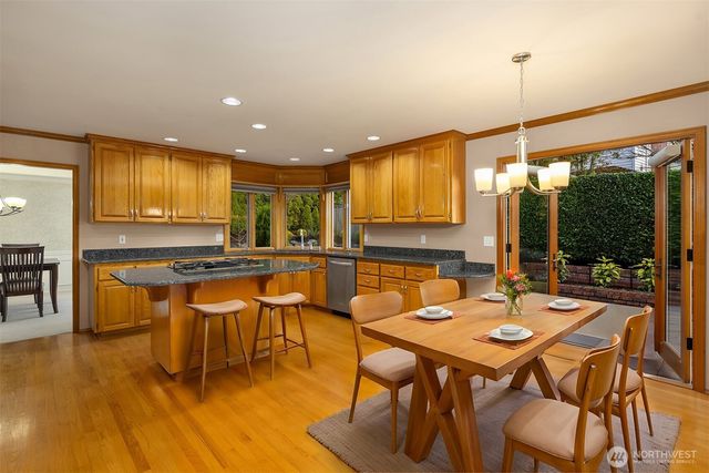 6728 St. Andrews Drive, Mukilteo, WA 98275