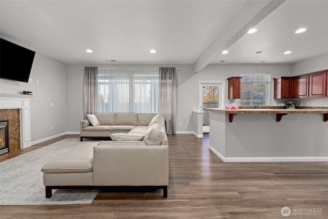 4033 64th Avenue E, Fife, WA 98424