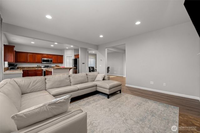 4033 64th Avenue E, Fife, WA 98424