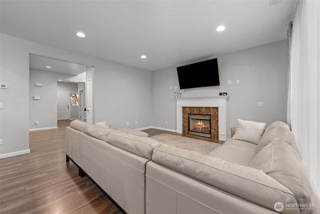 4033 64th Avenue E, Fife, WA 98424