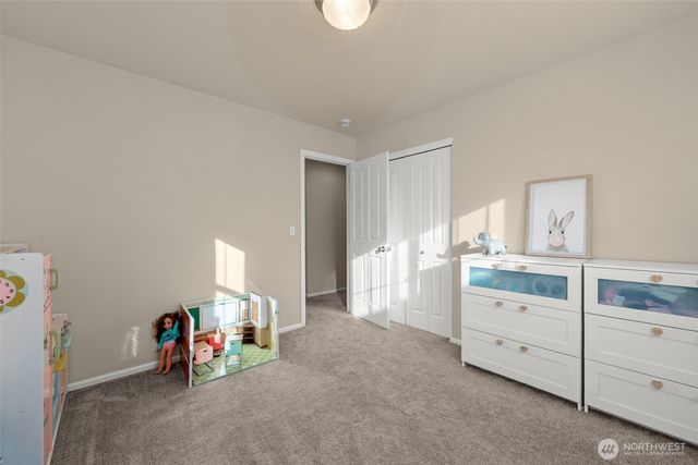 4033 64th Avenue E, Fife, WA 98424