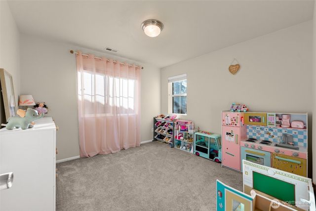 4033 64th Avenue E, Fife, WA 98424