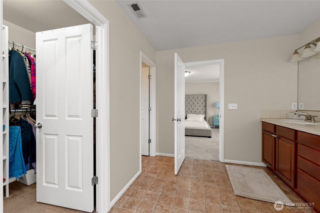 4033 64th Avenue E, Fife, WA 98424