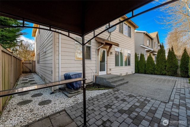 4033 64th Avenue E, Fife, WA 98424