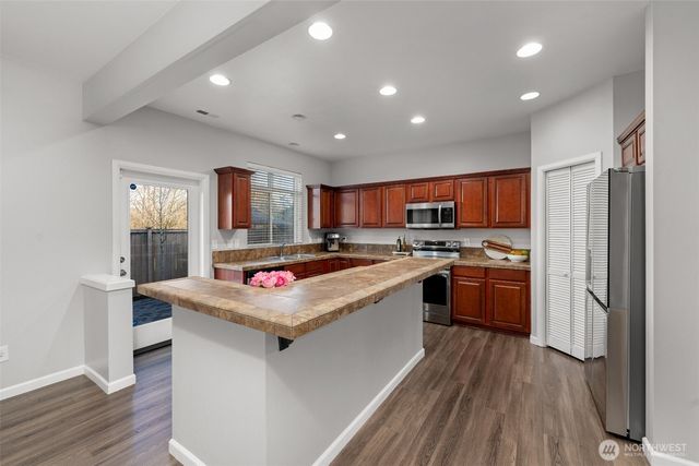 4033 64th Avenue E, Fife, WA 98424