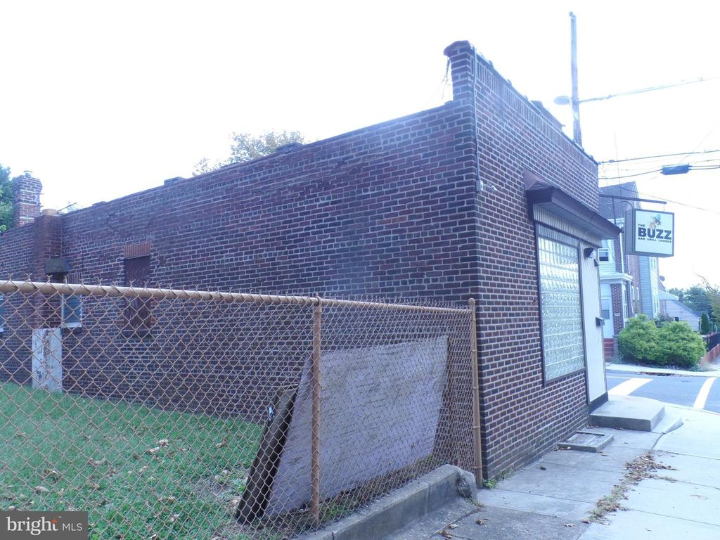 702 PINE PINE ST, TRENTON, NJ 08638 — photo 3