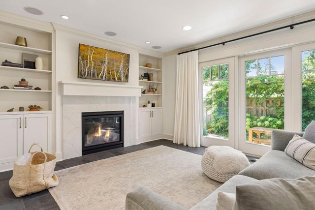 2835 James Avenue S, Minneapolis, MN 55408