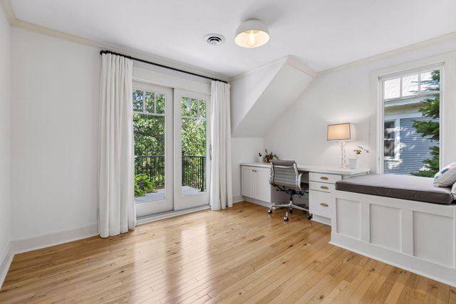 2835 James Avenue S, Minneapolis, MN 55408