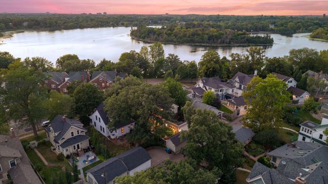 2835 James Avenue S, Minneapolis, MN 55408