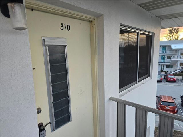 11100 86TH AVENUE 310, Seminole, FL 33772