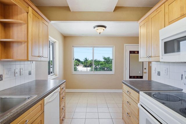 11100 86TH AVENUE 310, Seminole, FL 33772