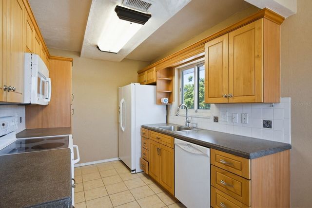 11100 86TH AVENUE 310, Seminole, FL 33772