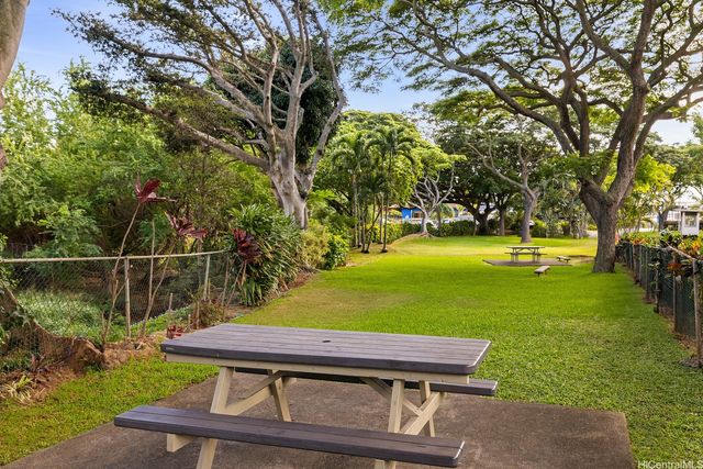 98-1030 Moanalua Road 5-308, Aiea, HI 96701