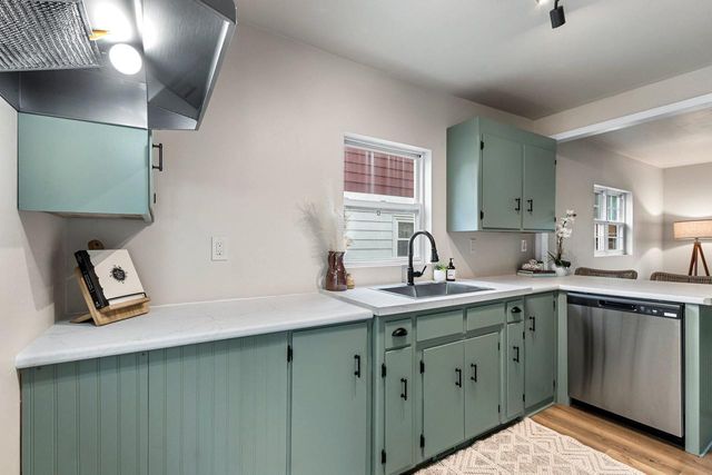 1213 S NORWOOD AVENUE, Green Bay, WI 54304