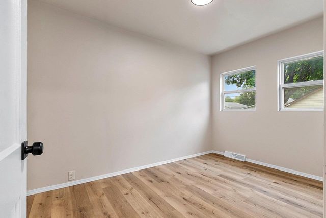 1213 S NORWOOD AVENUE, Green Bay, WI 54304