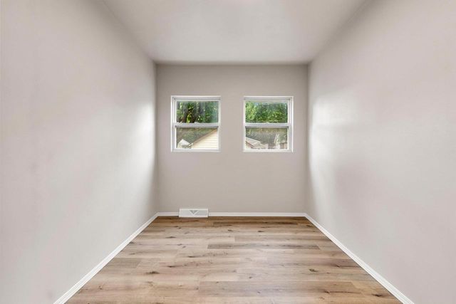 1213 S NORWOOD AVENUE, Green Bay, WI 54304